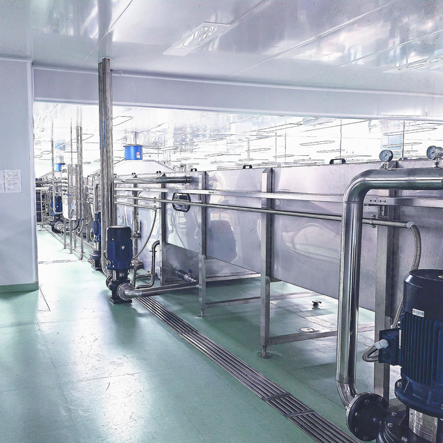 Volautomatische machine voor het maken van koolzuurhoudende dranken